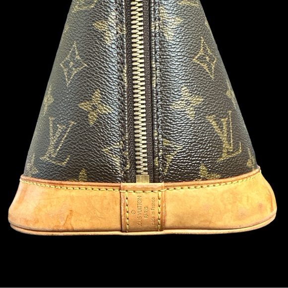 Live Show Listing: Louis Vuitton Alma PM - Picture 7 of 12